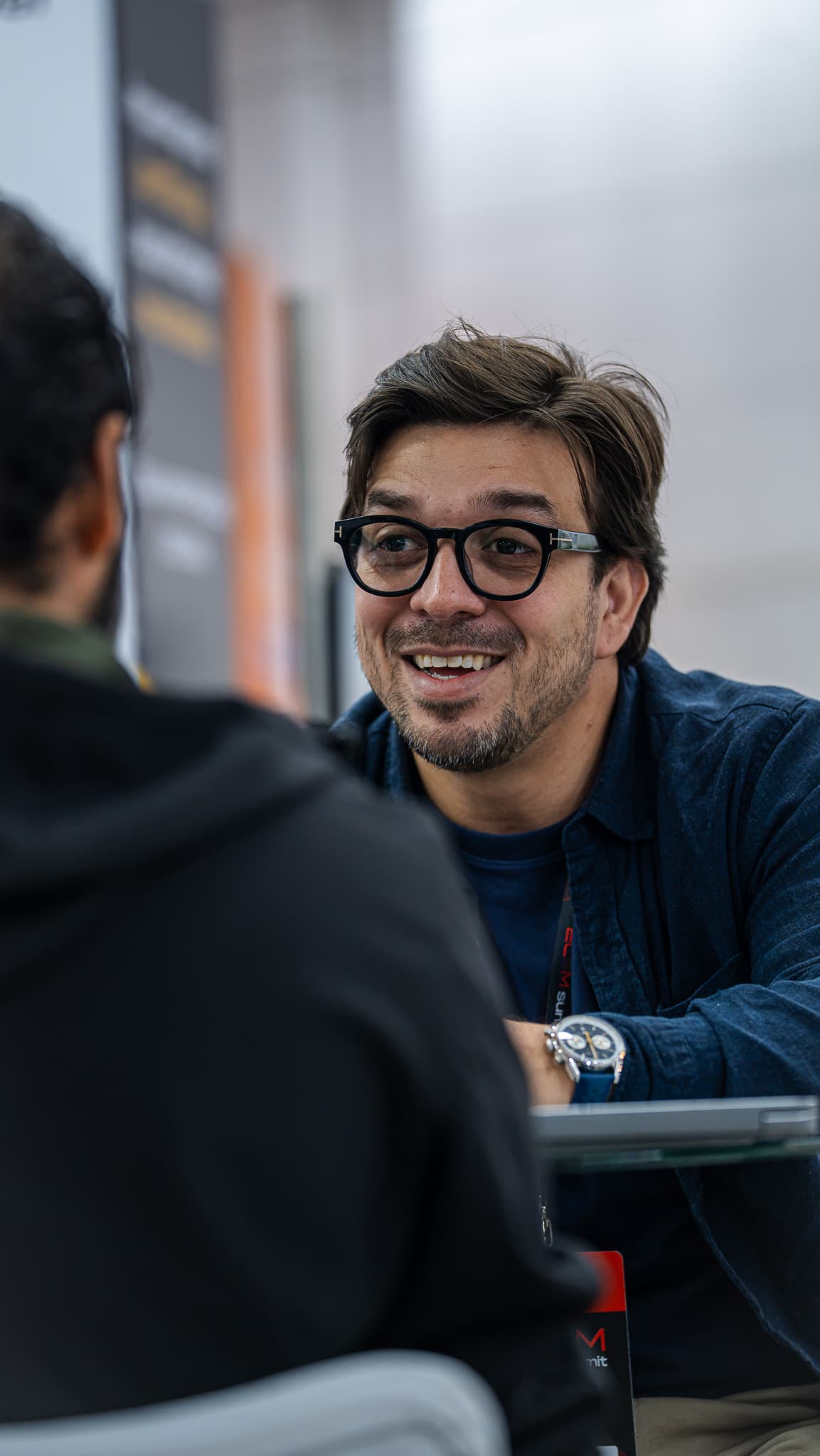 Especialista Vettrus em reunião